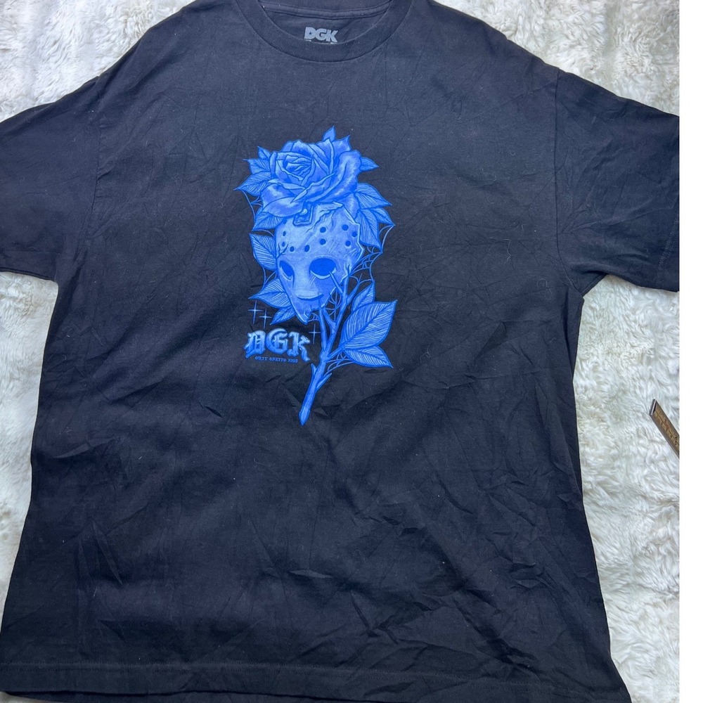 DGK Mens XL Black T-Shirt Blue Hockey Mask Rose Graphic Tee Streetwear Skate A36
